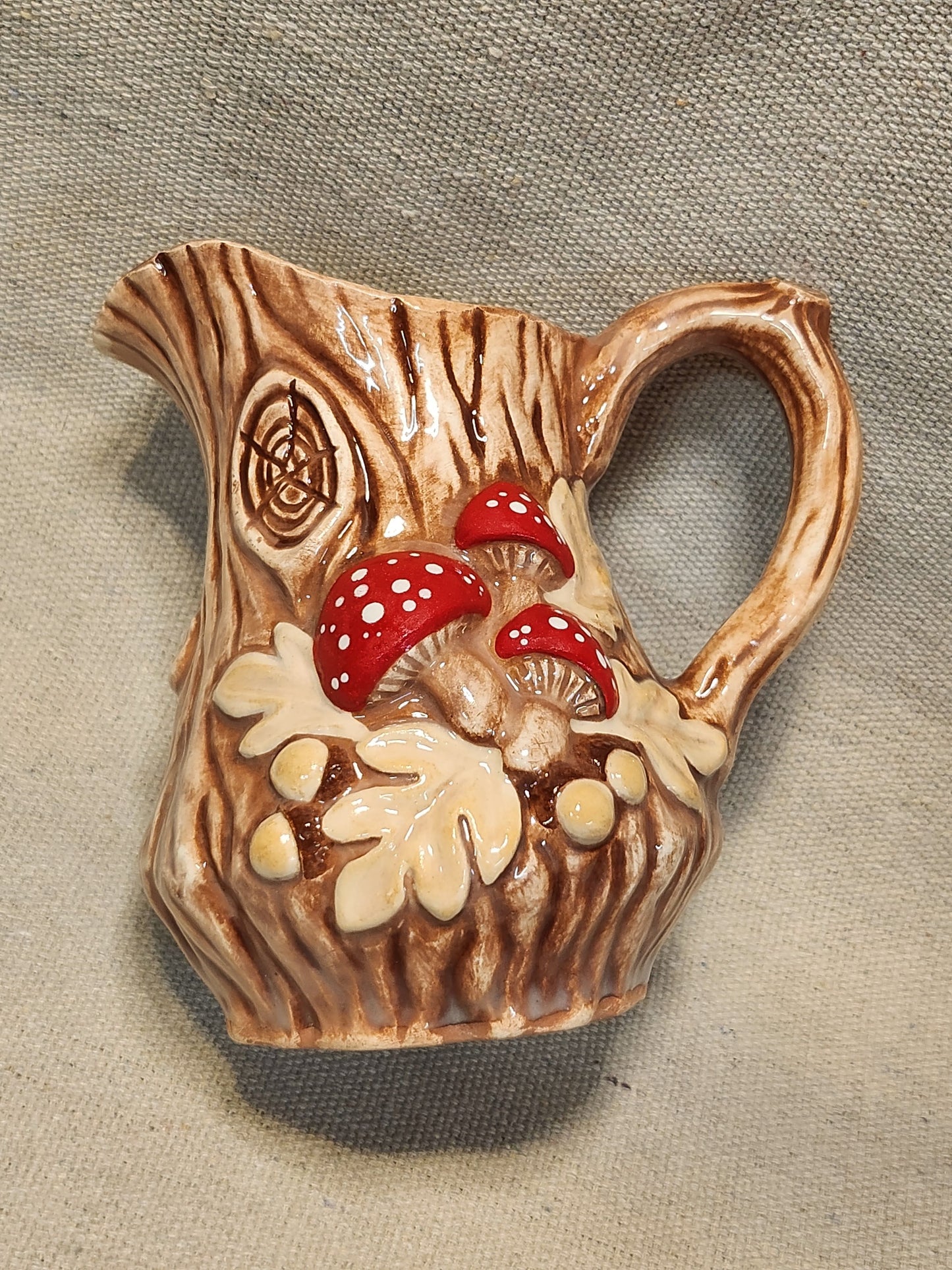 Mushroom Pitcher