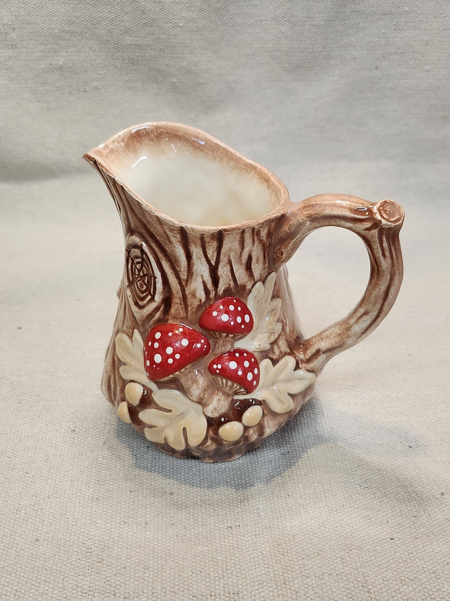 Mushroom Pitcher